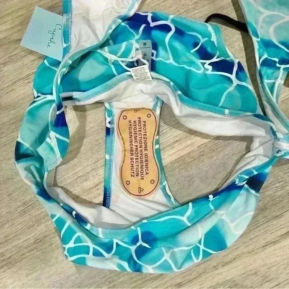 NWT Cupshe Water Ripple Wrap One-piece Swimsuit Halter Bathing Suit Blue Size M - Picture 7 of 10